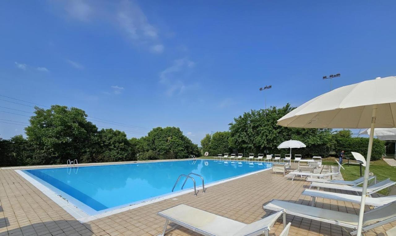 Wendy Apartment- Twobedroom & Pool & Parkprivatefree & Sports Desenzano del Garda Kültér fotó