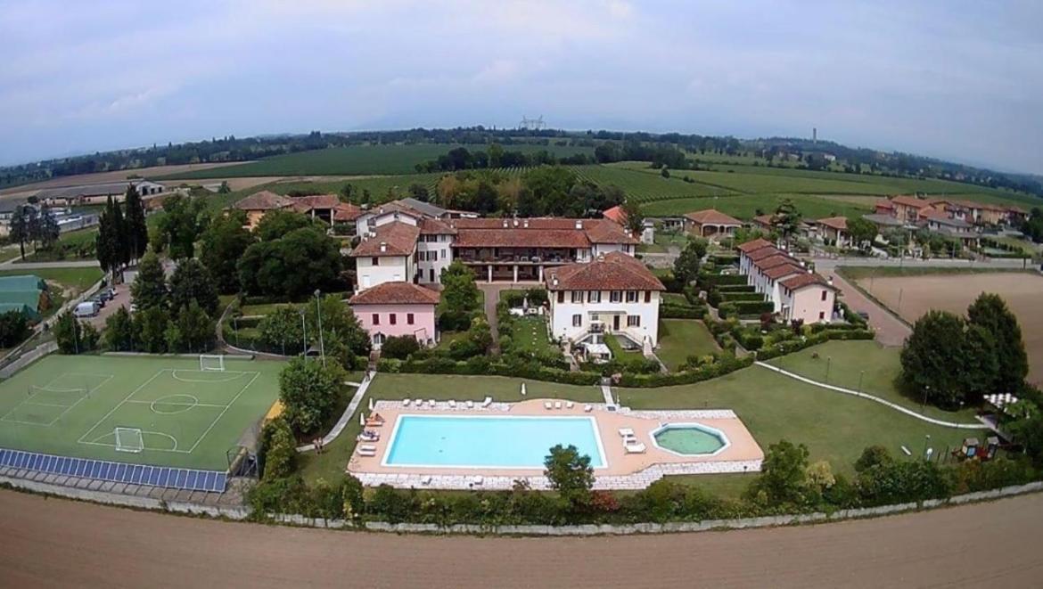 Wendy Apartment- Twobedroom & Pool & Parkprivatefree & Sports Desenzano del Garda Kültér fotó